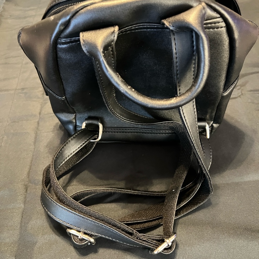 Bundle pack, Pair of Latte Leggings with Back Pack Purse! - Picture 8 of 8